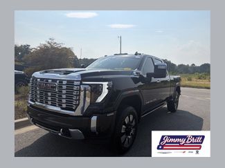 Used 2025 GMC Sierra 2500 Denali w/ Denali Reserve Package AWD/4WD video 1