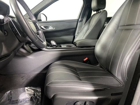 Used 2022 Land Rover Range Rover Velar R-Dynamic S image 13