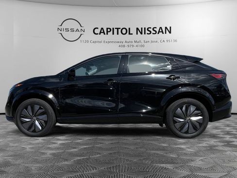 Used 2023 Nissan Ariya AWD image 8