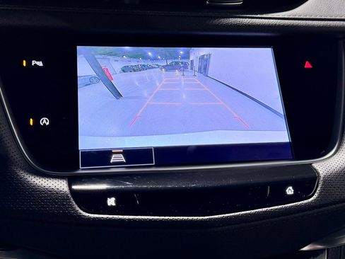 Used 2024 Cadillac XT5 Premium Luxury image 5
