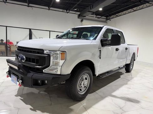 Used 2021 Ford F250 XL w/ Power Equipment Group RWD image 1