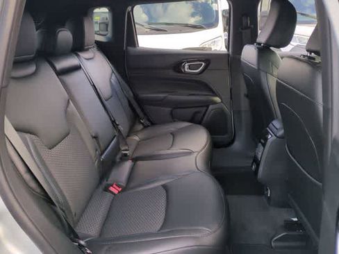 New 2026 Jeep Compass Latitude image 21