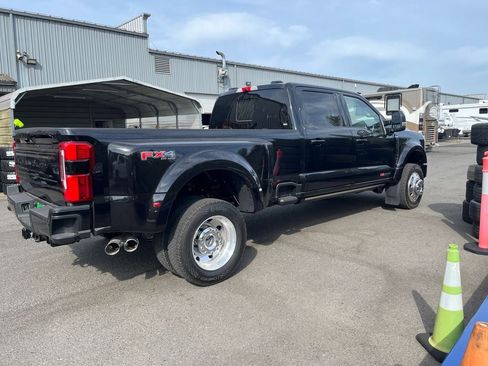 Used 2026 Ford F450 Platinum w/ FX4 Off-Road Package AWD/4WD image 8