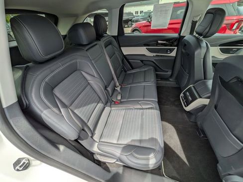 Used 2024 Lincoln Nautilus Reserve w/ Equipment Group 202A AWD/4WD image 20