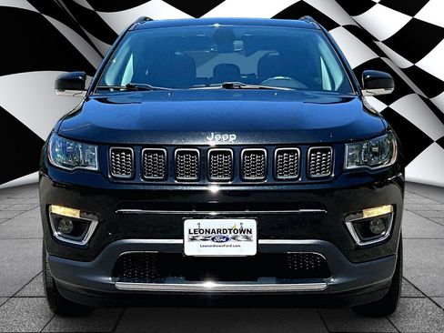 Used 2020 Jeep Compass Limited w/ Luxury Seat Group AWD/4WD image 3