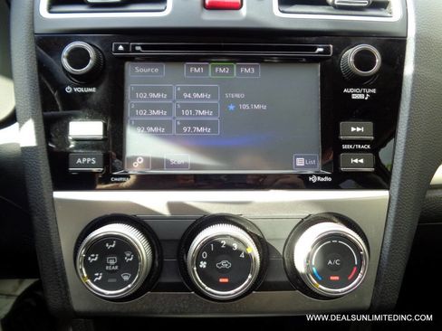 Used 2016 Subaru Crosstrek 2.0i Premium image 12