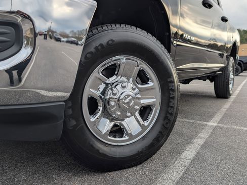 Used 2024 RAM 2500 Big Horn image 30