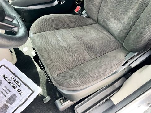 Used 2018 Dodge Grand Caravan SE w/ UConnect Hands-Free Group FWD image 18