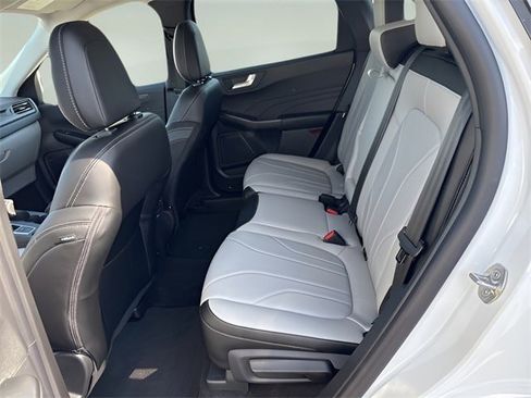 New 2025 Ford Escape Plug-in Hybrid w/ PHEV Premium Package image 44