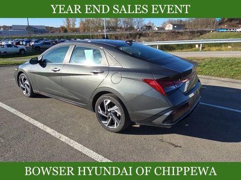 Certified 2024 Hyundai Elantra Limited image 3