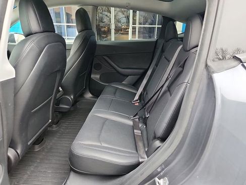 Used 2022 Tesla Model Y Performance image 10