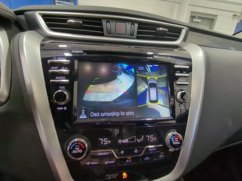 Used 2018 Nissan Murano SL w/ Moonroof Package image 15