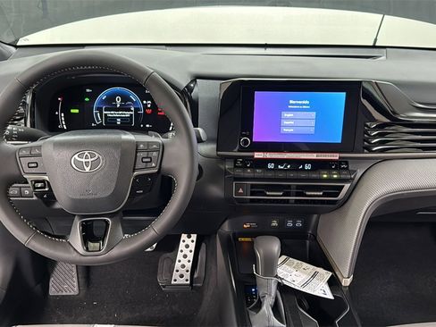 New 2026 Toyota Camry SE image 9