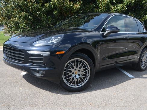Used 2016 Porsche Cayenne AWD/4WD image 7