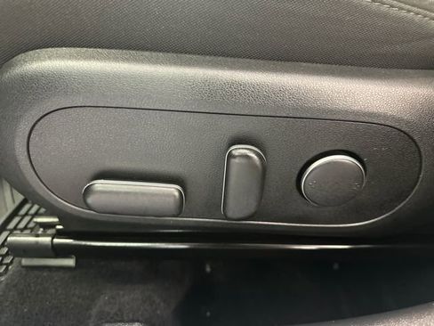 Used 2025 Hyundai Kona SEL AWD/4WD image 21