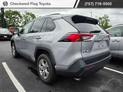 Used 2025 Toyota RAV4 XLE FWD image 4