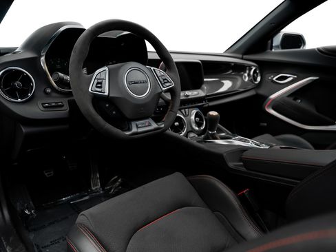 Used 2022 Chevrolet Camaro ZL1 RWD image 33