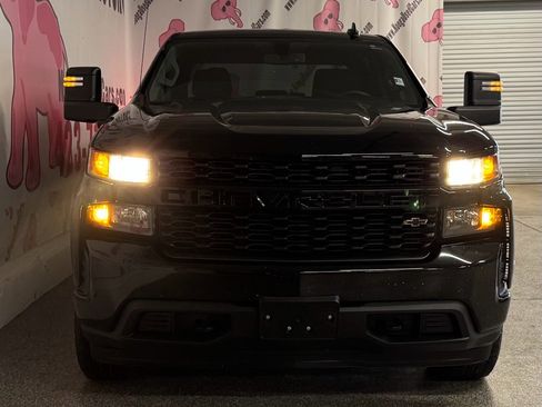 Used 2019 Chevrolet Silverado 1500 Custom w/ Custom Max Trailering Package image 5