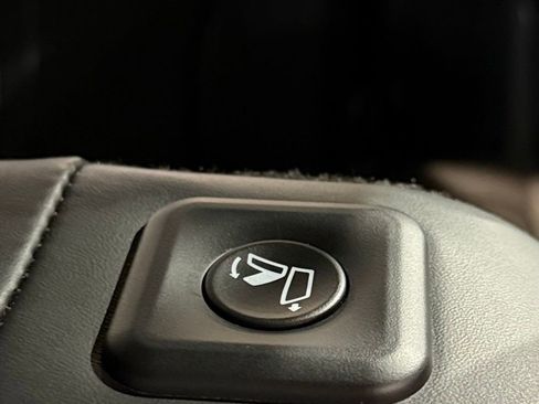 Used 2024 Kia Sorento S w/ Panoramic Sunroof Package image 59