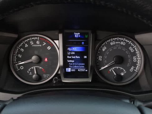 Used 2023 Toyota Tacoma TRD Off-Road image 26