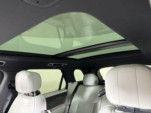 New 2026 Land Rover Range Rover Sport SE image 9