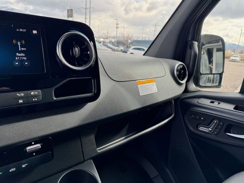 Used 2024 Mercedes-Benz Sprinter 144 Cargo image 19