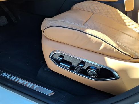 Used 2022 Jeep Grand Cherokee Summit image 15