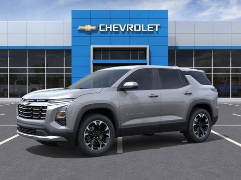 New 2026 Chevrolet Equinox LT image 2