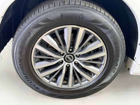 Used 2022 Nissan Armada SL image 42