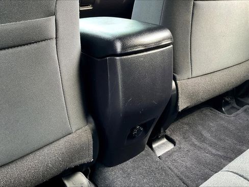 Used 2017 Toyota RAV4 LE image 30