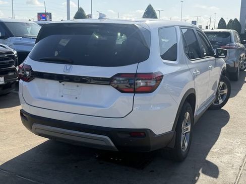 Used 2025 Honda Pilot EX-L image 5