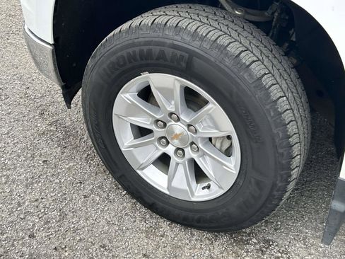 Used 2025 Chevrolet Silverado 1500 LT AWD/4WD image 9