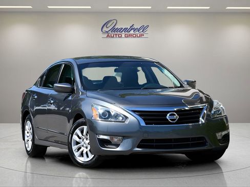 Used 2015 Nissan Altima 2.5 S w/ Power Driver Seat Package FWD image 1