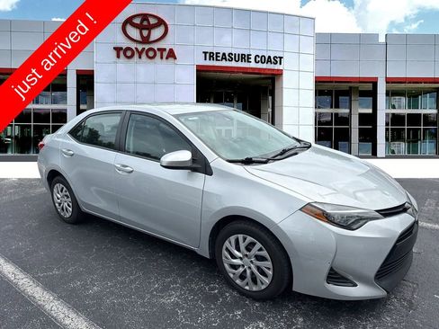 Used 2019 Toyota Corolla LE FWD image 1