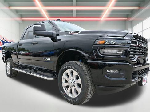 New 2026 RAM 2500 Big Horn AWD/4WD image 4