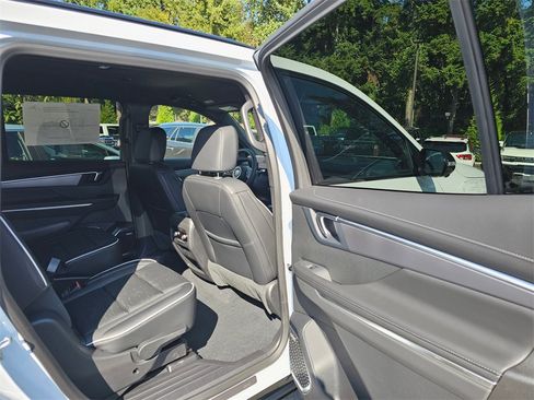 New 2026 Buick Enclave Sport Touring image 14