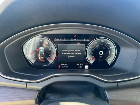 Certified 2025 Audi Q5 2.0T Premium Plus w/ Premium Plus Package AWD/4WD image 17