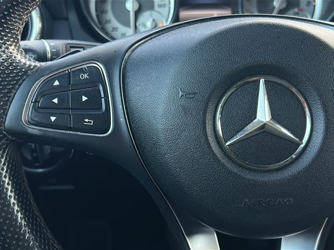 Used 2016 Mercedes-Benz GLA 250 image 28