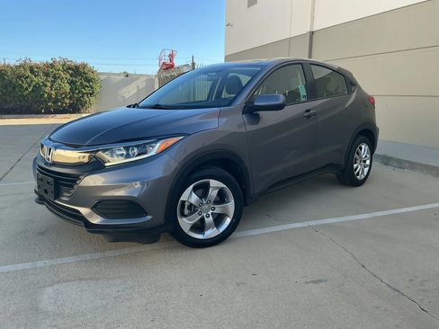 Used 2021 Honda HR-V LX image 1