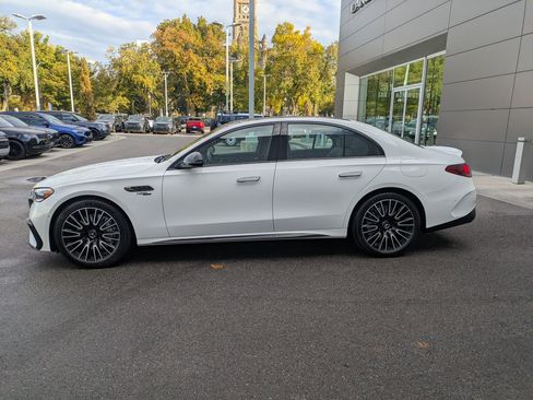 New 2026 Mercedes-Benz E 53 AMG e 4MATIC Sedan image 7