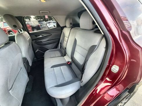 Used 2024 Chevrolet TrailBlazer LT FWD image 23