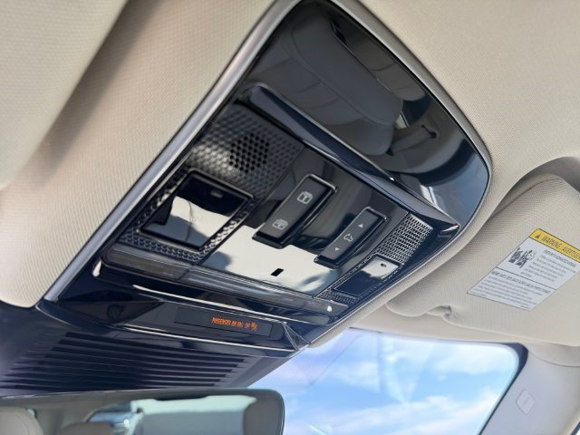 Used 2023 Land Rover Range Rover SE AWD/4WD image 27