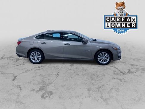 Used 2024 Chevrolet Malibu LT image 2