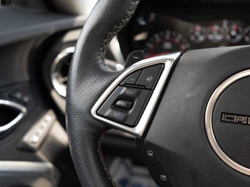 Used 2018 Chevrolet Camaro LT RWD image 18