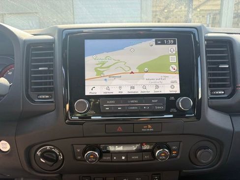 Used 2022 Nissan Frontier PRO-4X image 18