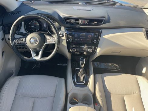 Used 2020 Nissan Rogue Sport SL w/ Premium Package image 15