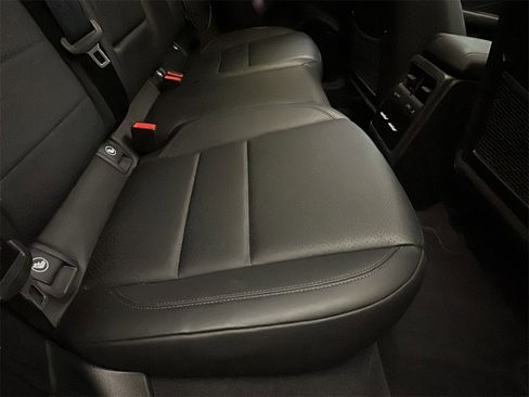 Used 2025 Porsche Macan 4S Electric image 16