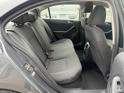 Used 2013 Volkswagen Jetta S image 5