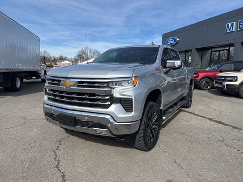 Used 2022 Chevrolet Silverado 1500 LTZ w/ Z71 Off-Road Package image 2