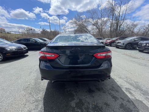 Used 2019 Toyota Camry SE image 30